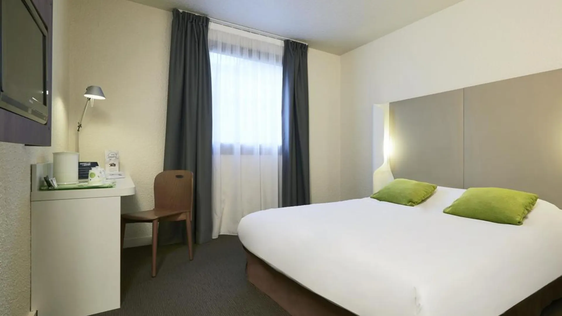 Hotel Campanile Lyon Centre - Berges Du Rhone 3*,