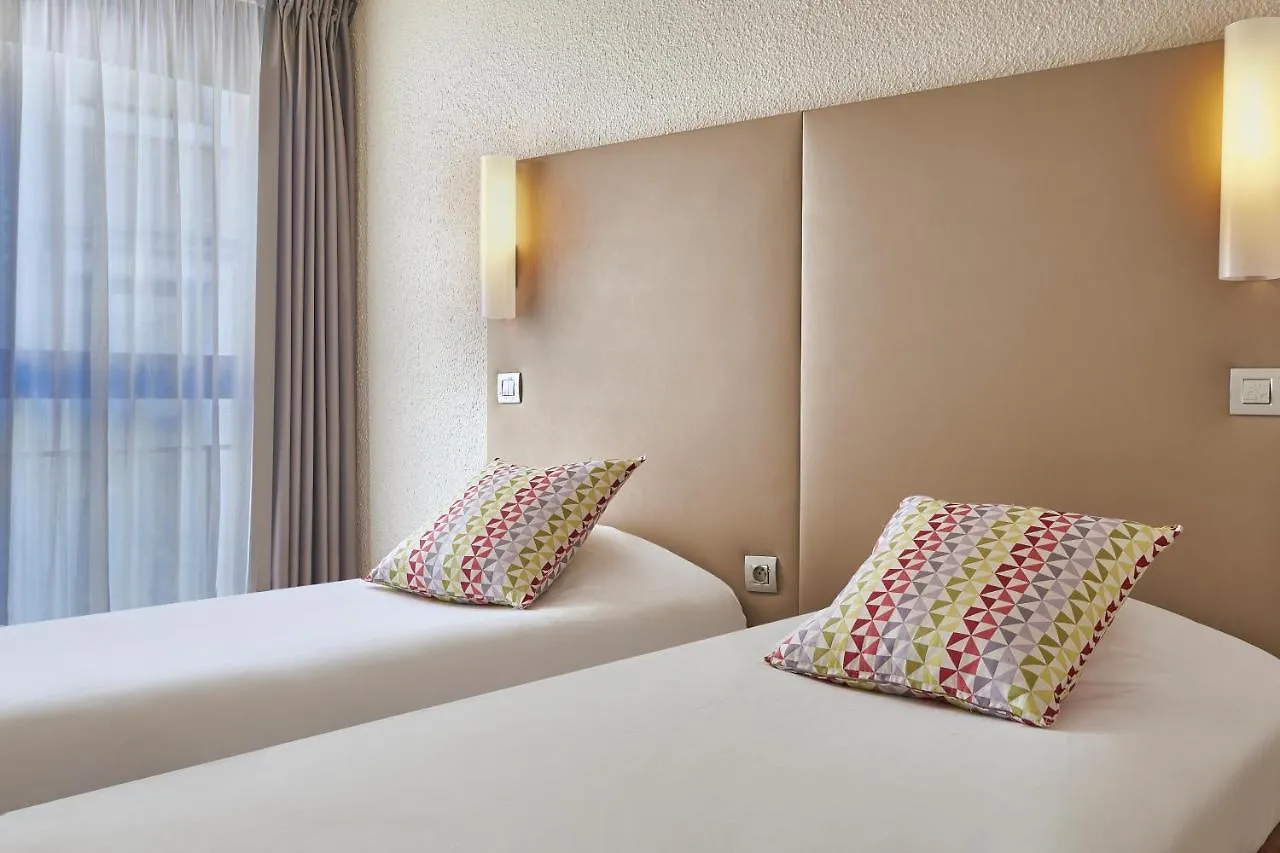 Hotel Campanile Lyon Centre - Berges Du Rhone 3*,