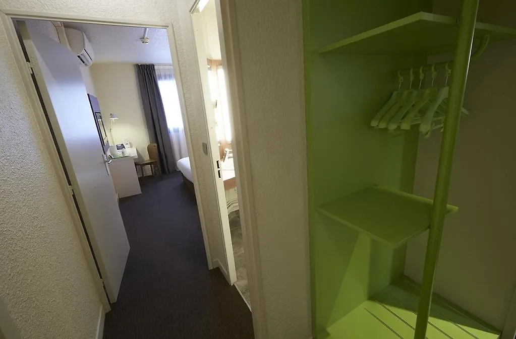 Campanile Lyon Centre - Berges Du Rhone Hotell