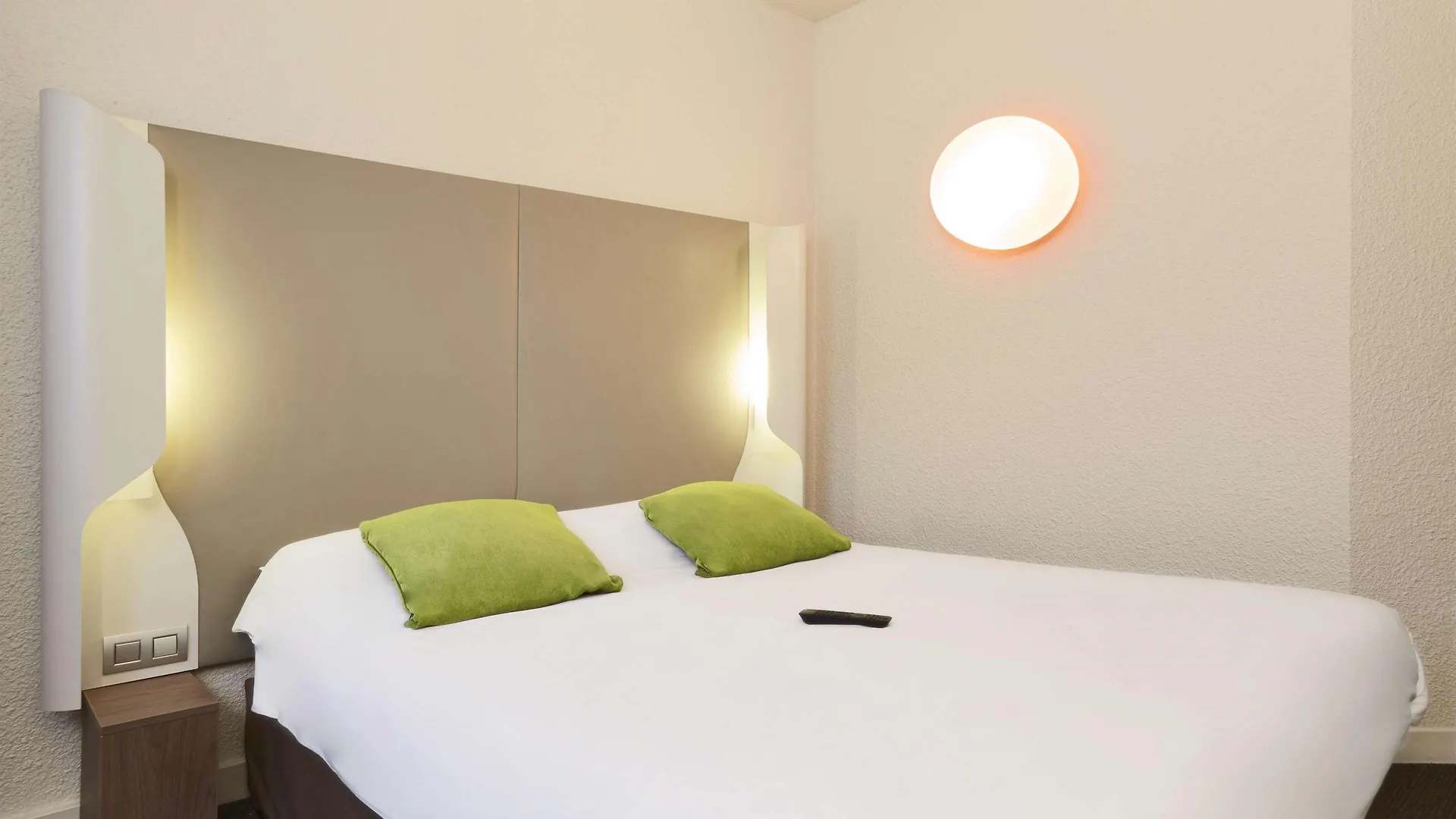 Campanile Lyon Centre - Berges Du Rhone Hotell